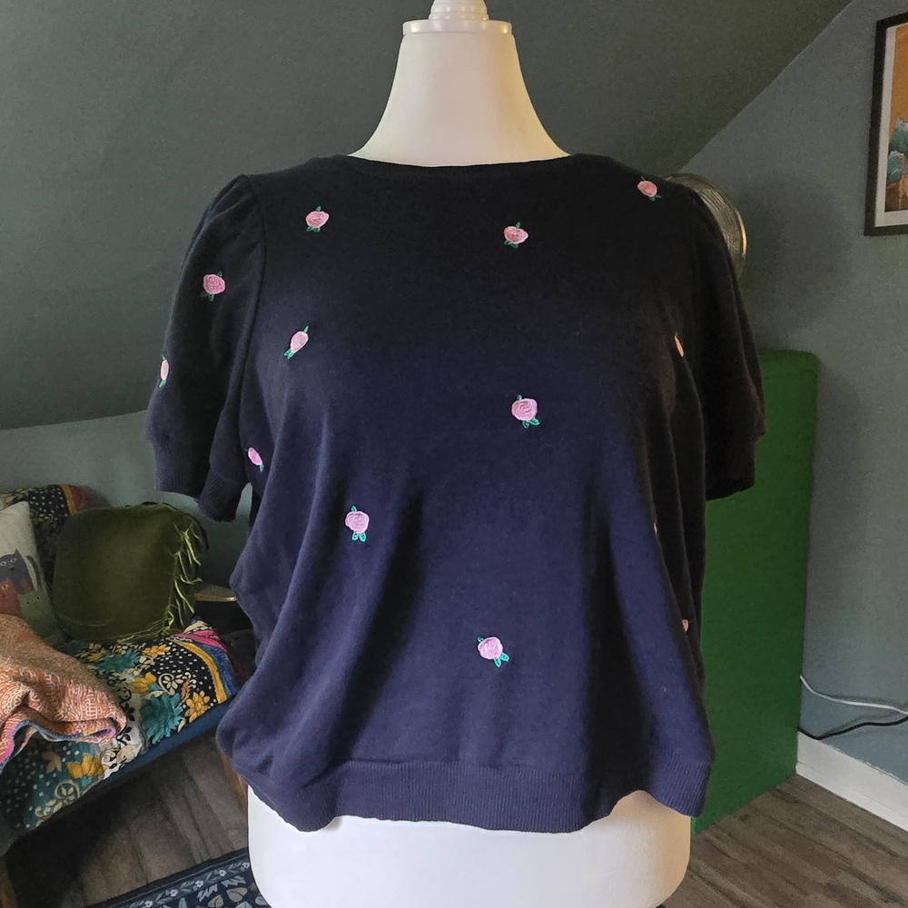 Chelsea & Theodore Navy Short-Sleeve Top with Pink Rose Embroidery